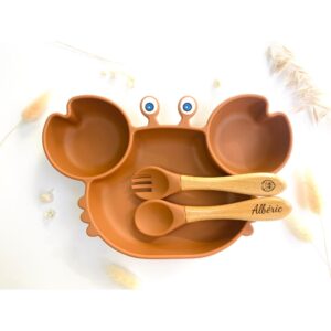ASSIETTE CRABE SILICONE + COUVERTS BOIS/SILICONE – OCRE